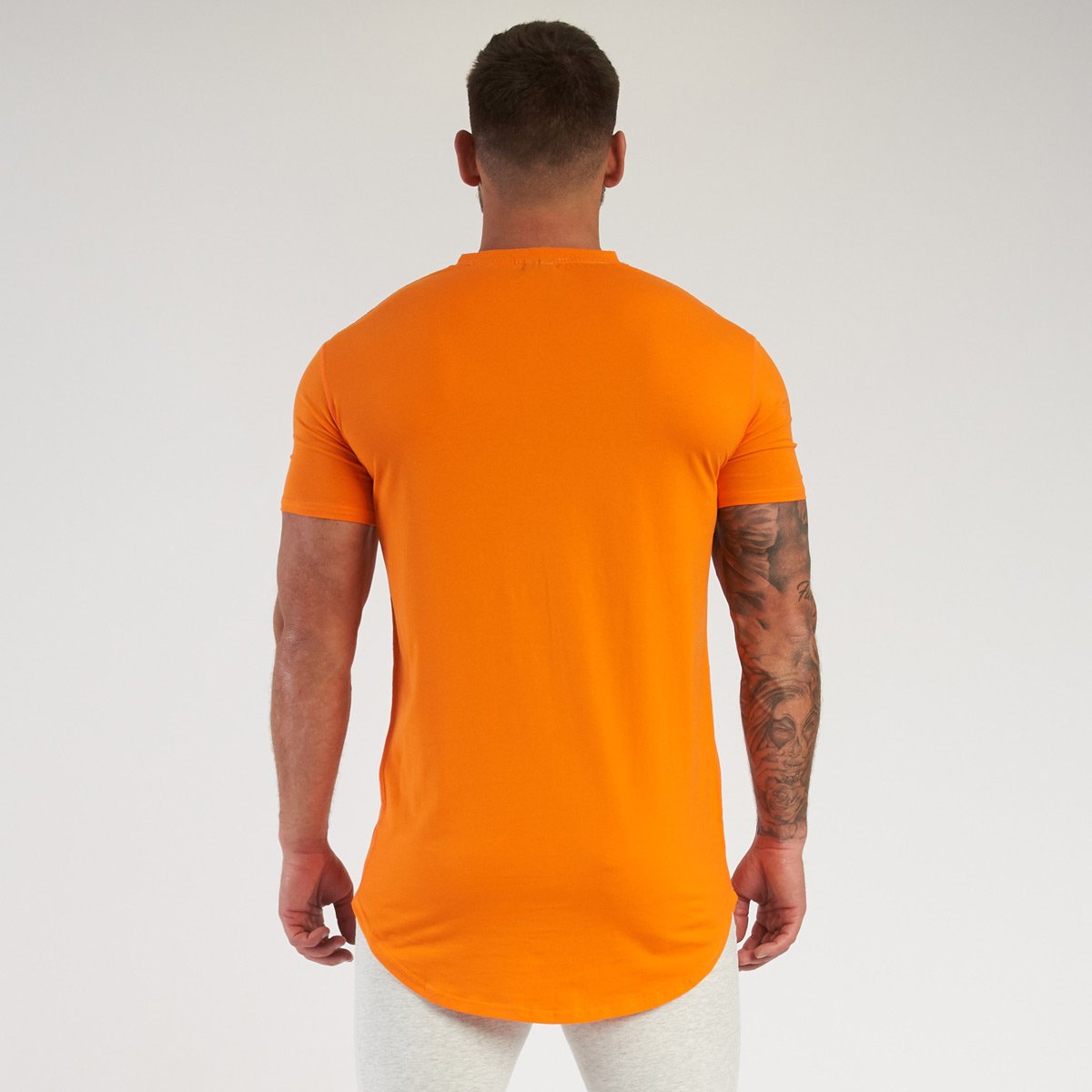 VANQUISH(ヴァンキッシュ) Tシャツ