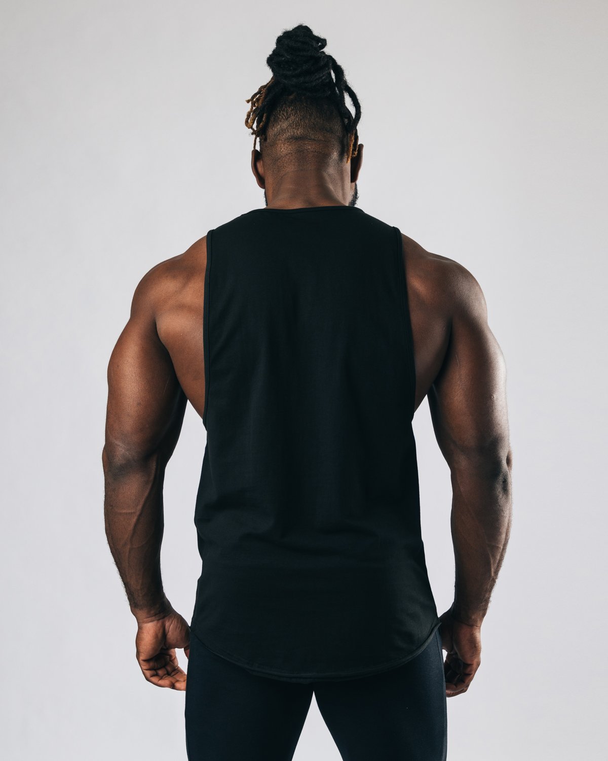 ALPHALETE Tシャツ パフォーマンス カットオフ / ブラック 5枚目の画像
