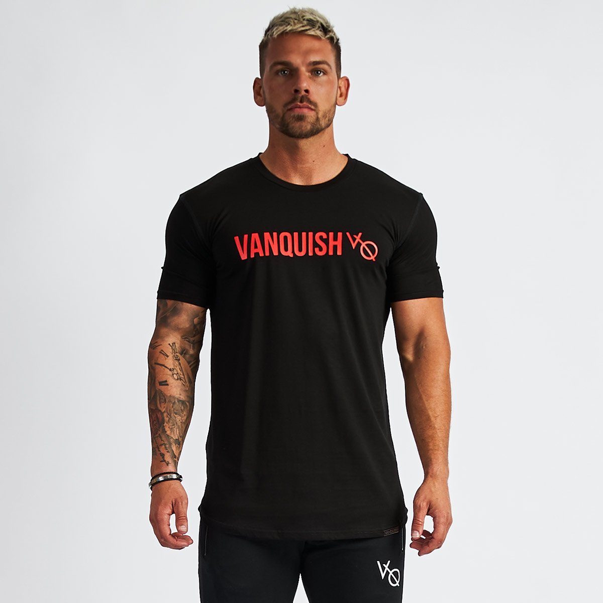 VANQUISH(ヴァンキッシュ) Tシャツ