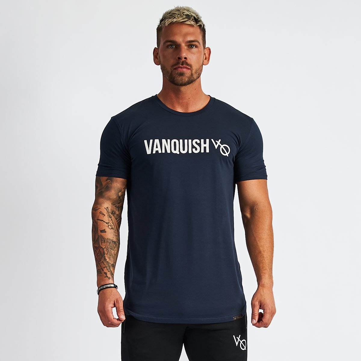 VANQUISH(ヴァンキッシュ) Tシャツ