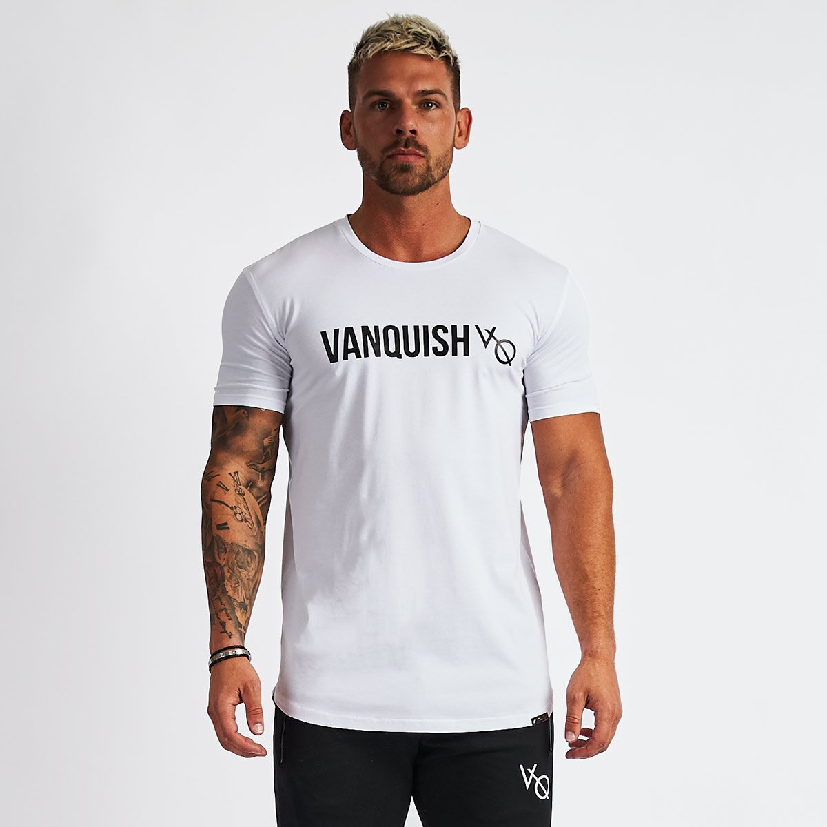 VANQUISH(ヴァンキッシュ) Tシャツ