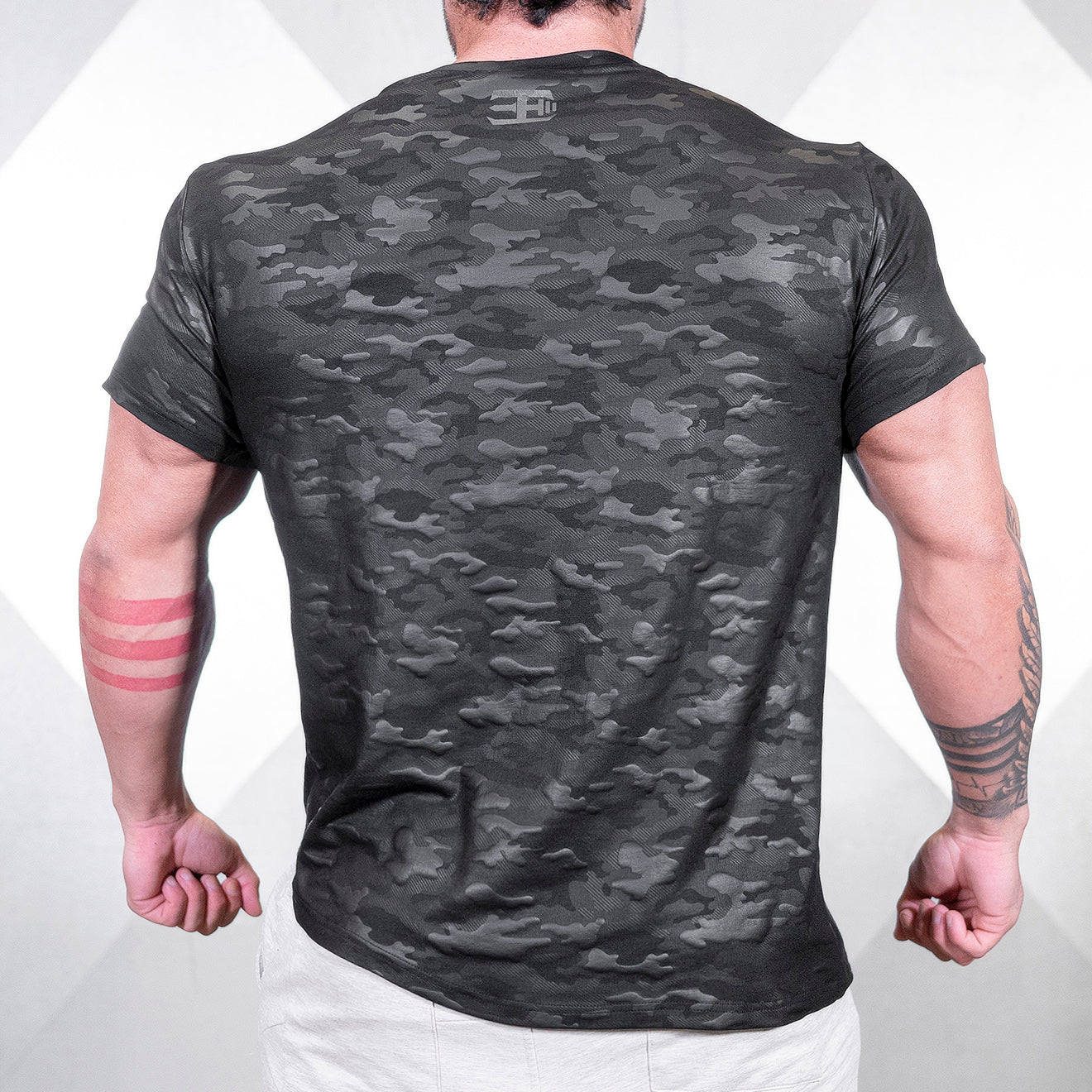 Body Engineers Tシャツ コンフォートフィット / ブラックカモフラージュ 3枚目の画像