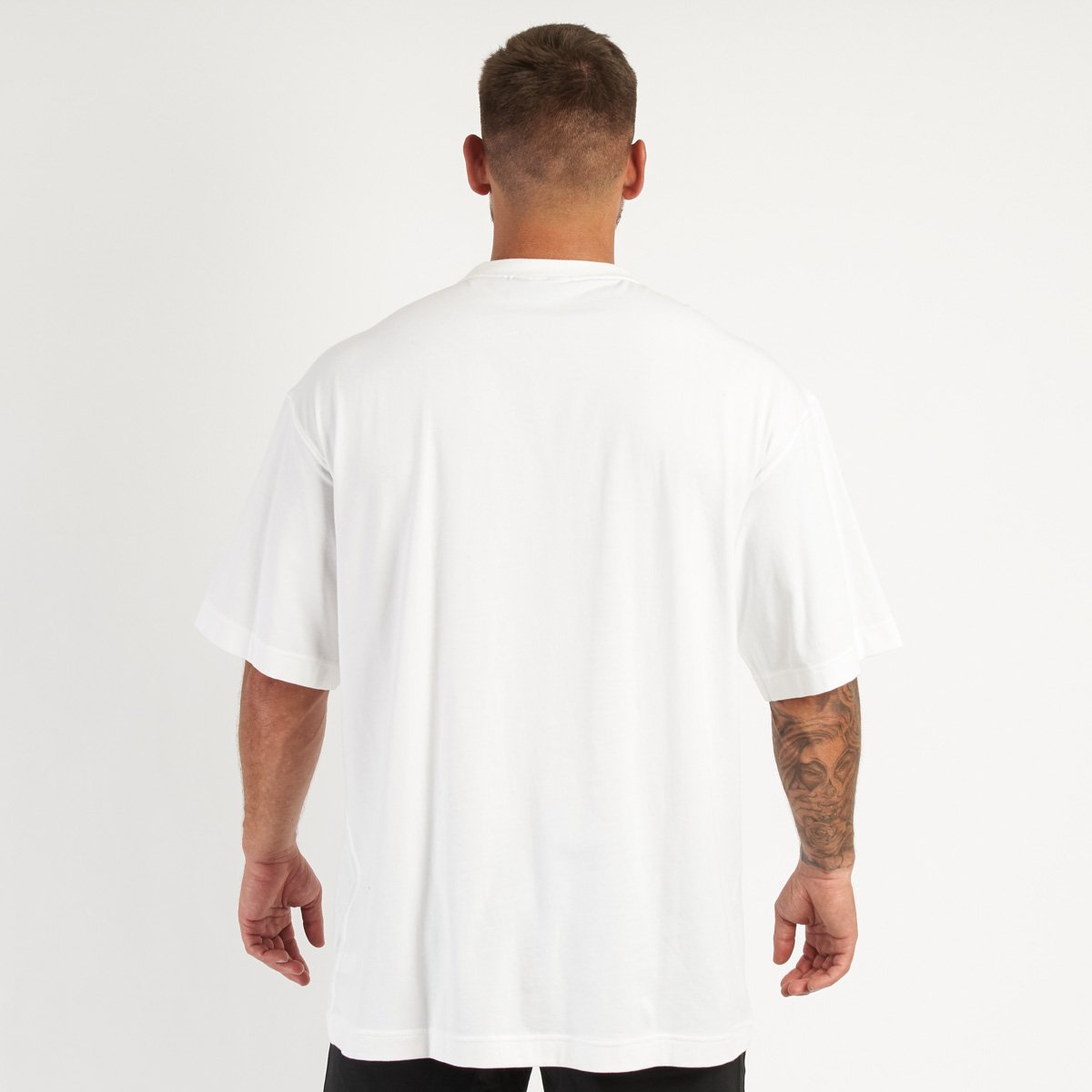VANQUISH(ヴァンキッシュ) Tシャツ Core・オーバーサイズ / ホワイト 3枚目の画像