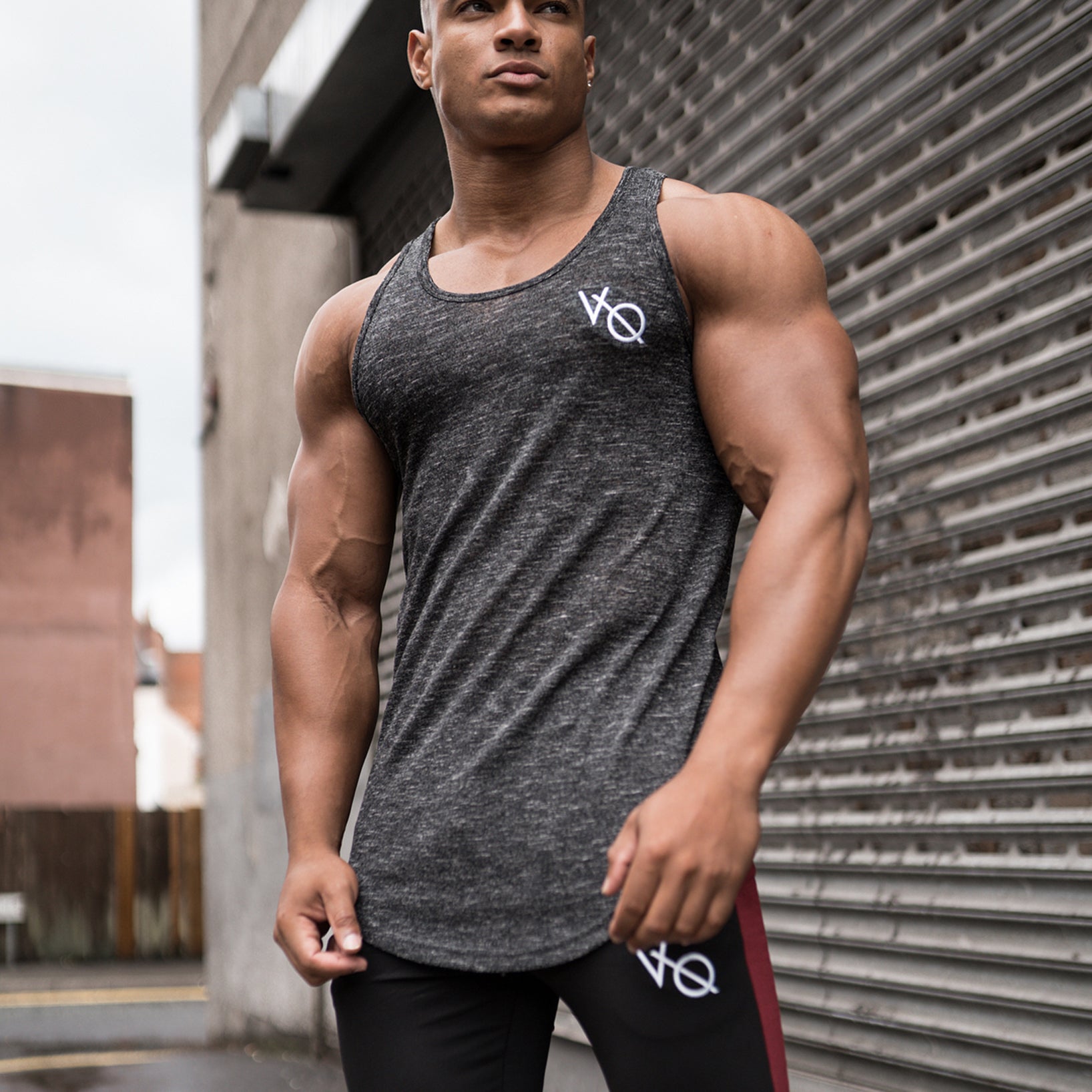 VANQUISH(ヴァンキッシュ) Tシャツ
